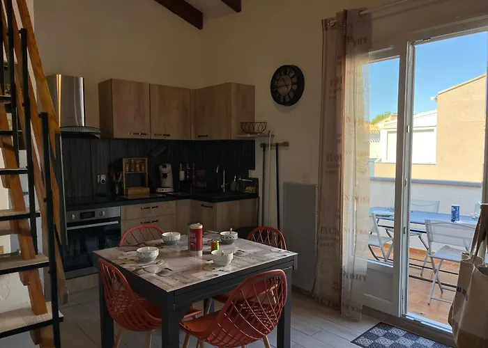 Gruissan: T2 Mezzanine 6 Pers, Proche Plage, Parking Prive - Fr-1-796-35